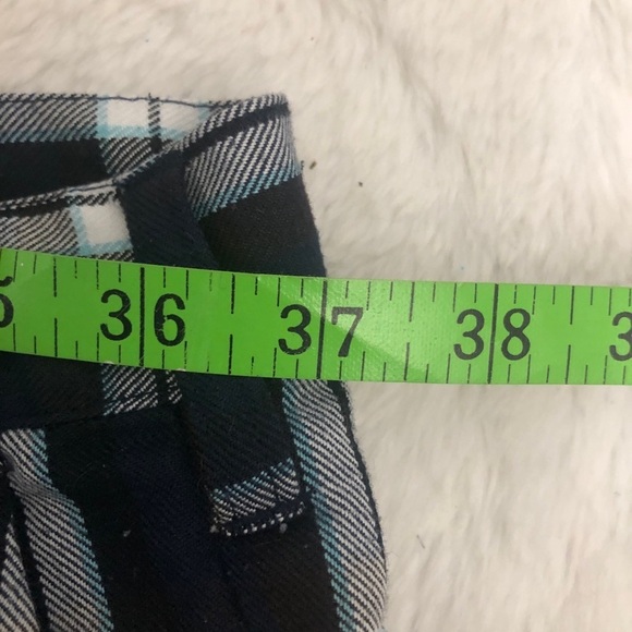 - Mens Navy Blue Flannel Shorts. Size 36 - Picture 4 of 5